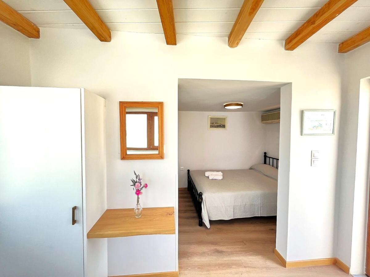 Guest house Pefkakia Park